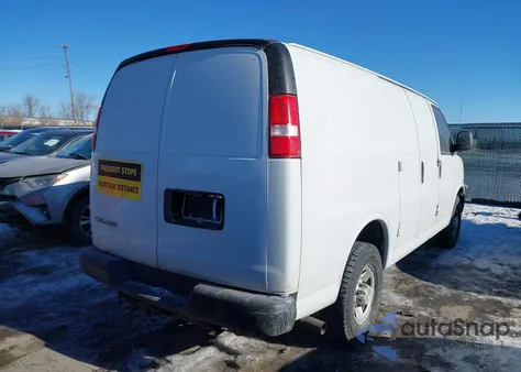 2018 Chevrolet Express 2500 Work Van из США, поврежденный, VIN 1GCWGAFP8J1334014